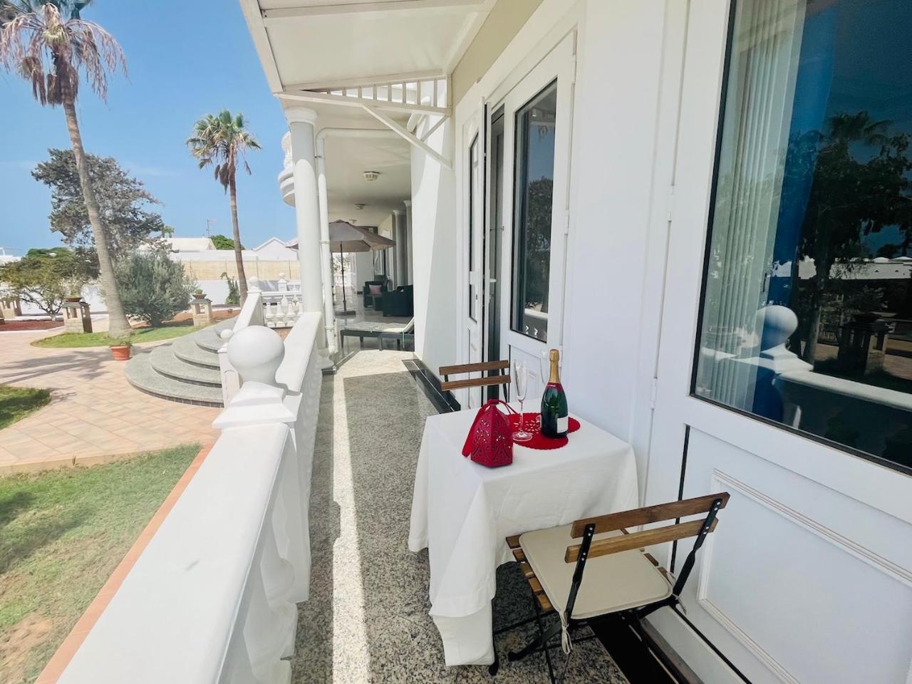 Kishni, Peaceful And Luxury Suite Villa Arrecife  Dış mekan fotoğraf