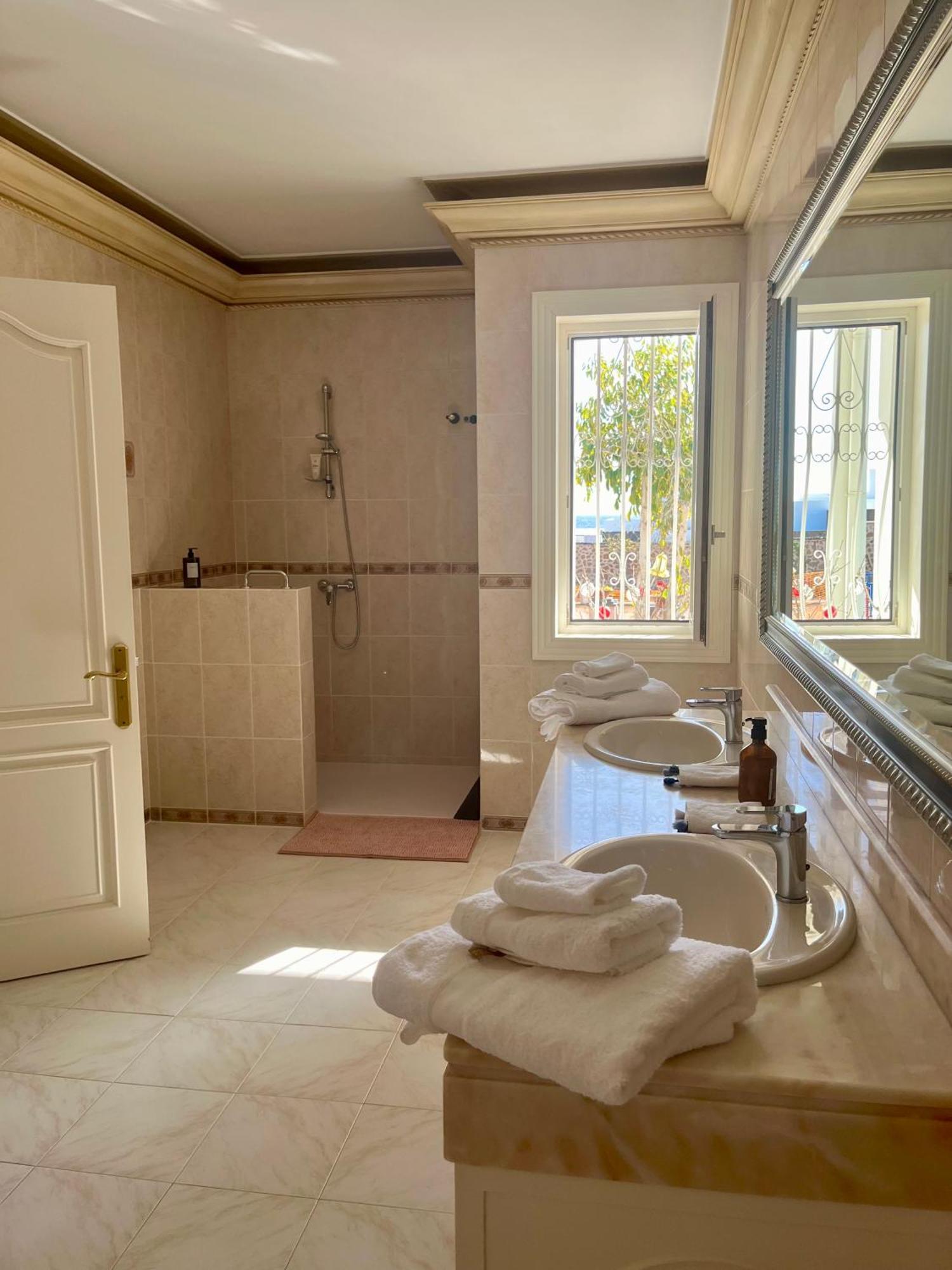 Kishni, Peaceful And Luxury Suite Villa Arrecife  Dış mekan fotoğraf